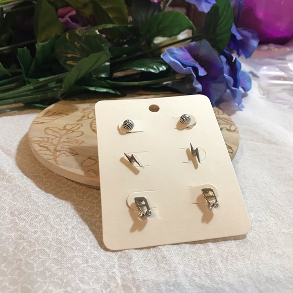 Jewelry - set of 3 studs